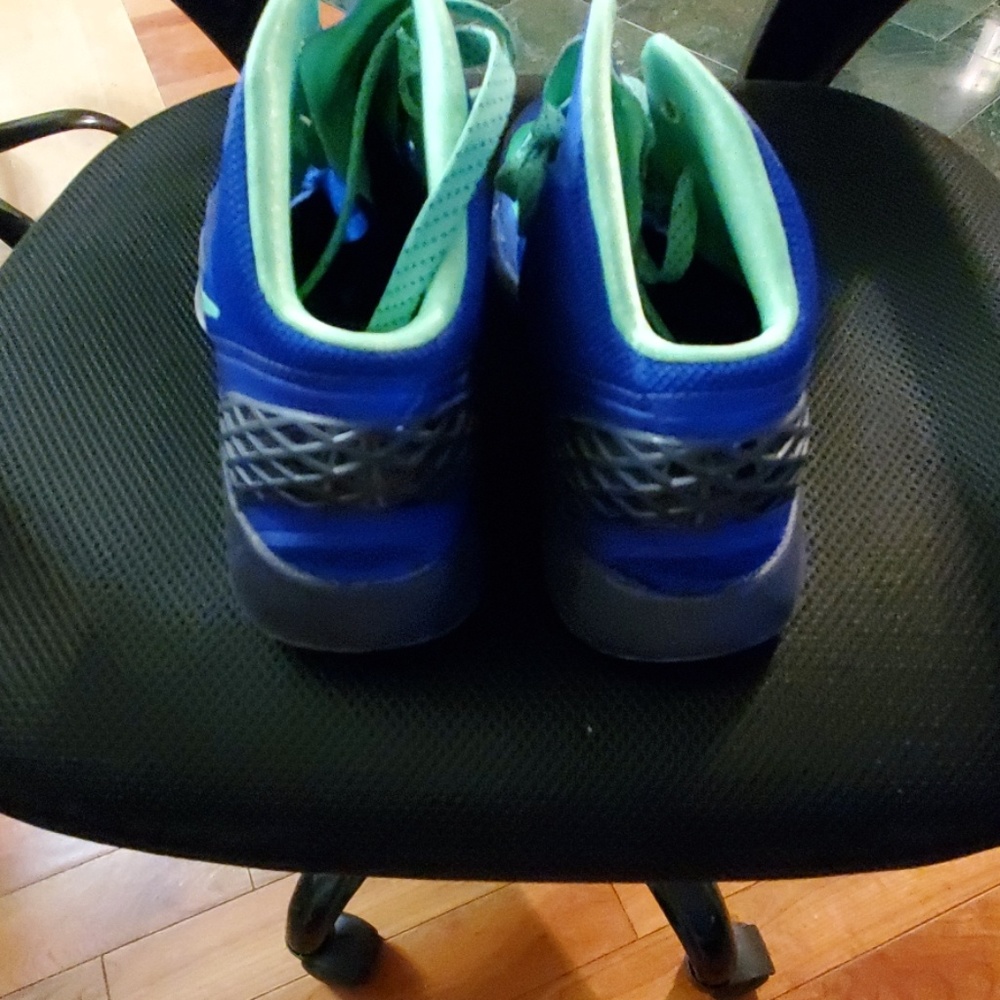 sneakers - Picture 4 of 4
